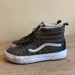 Sherpa lined vans MTE boots (army green)
